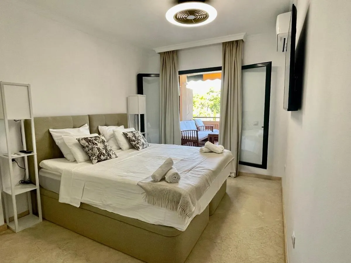 Royal Pearl Marbella Apartment 0*,